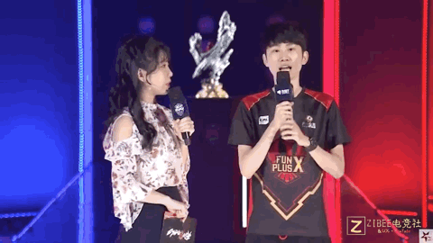 在足球越来 在足球越来