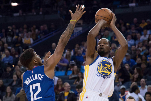 与队友的联 与队友的联